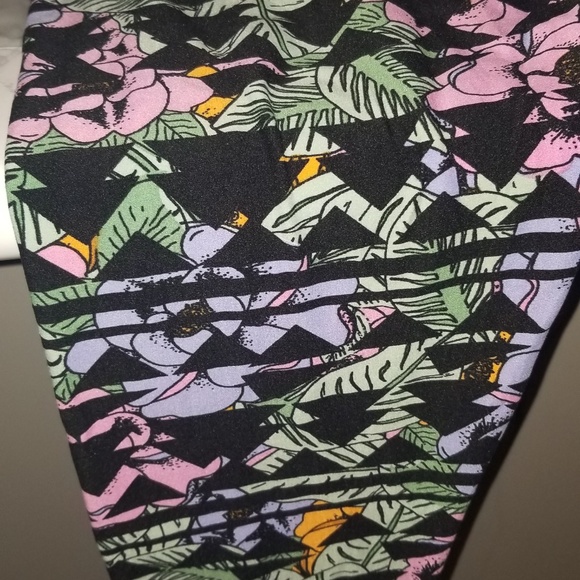 Lularoe Leggings - TC - Picture 1 of 6